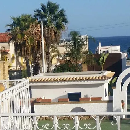 Holiday * Noto